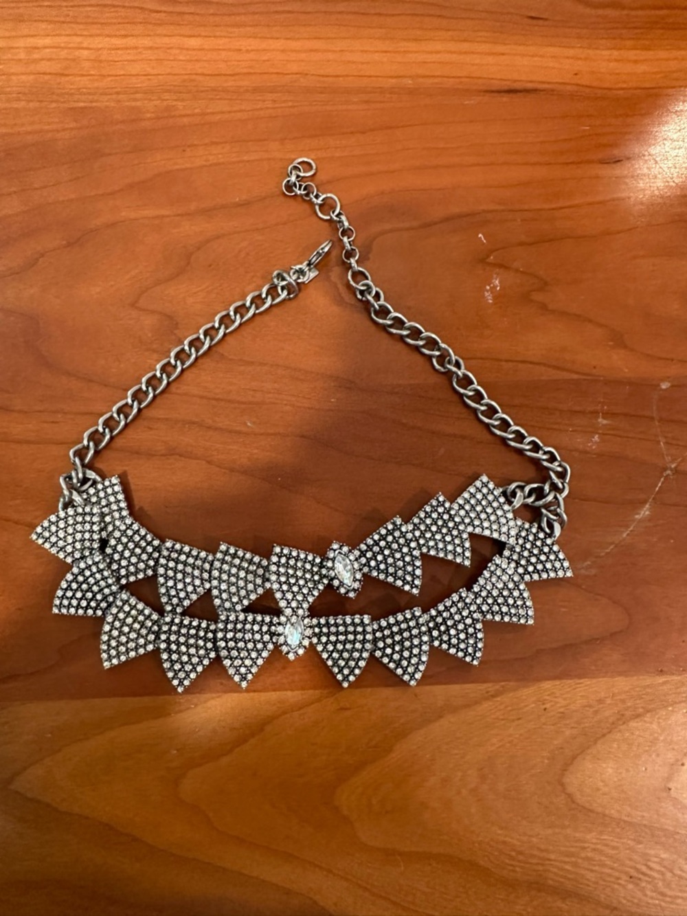 Classic Banana Republic Silver Bow Crystal Statement Necklace